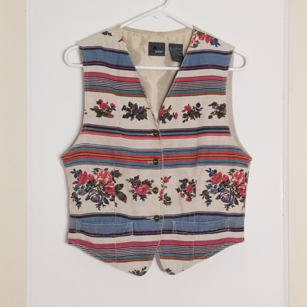 LIZ Wear Vintage Floral Vest